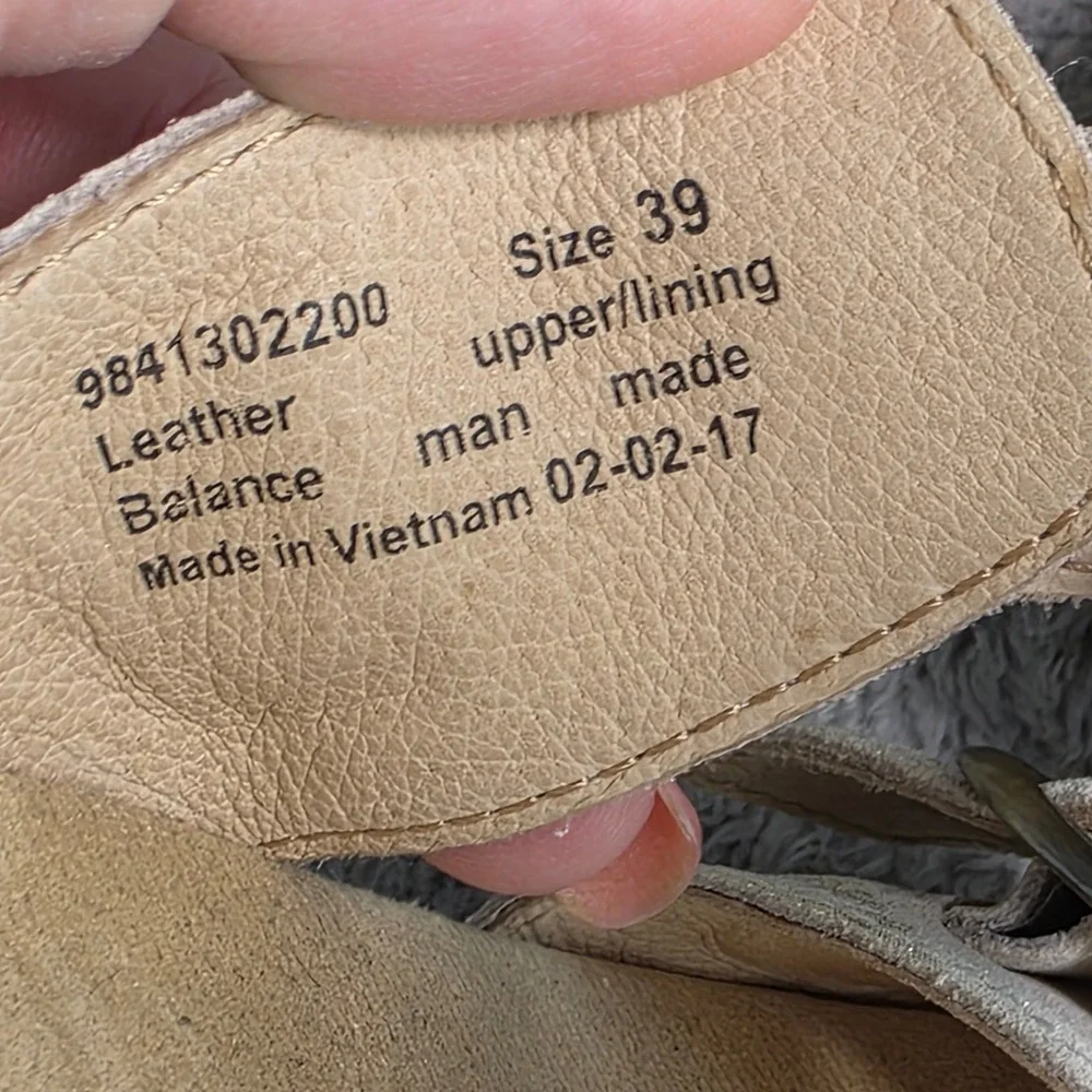 Dansko Platform Sandals Gold Metallic Leather Buckle Wedge Womens 39‎ Excellent